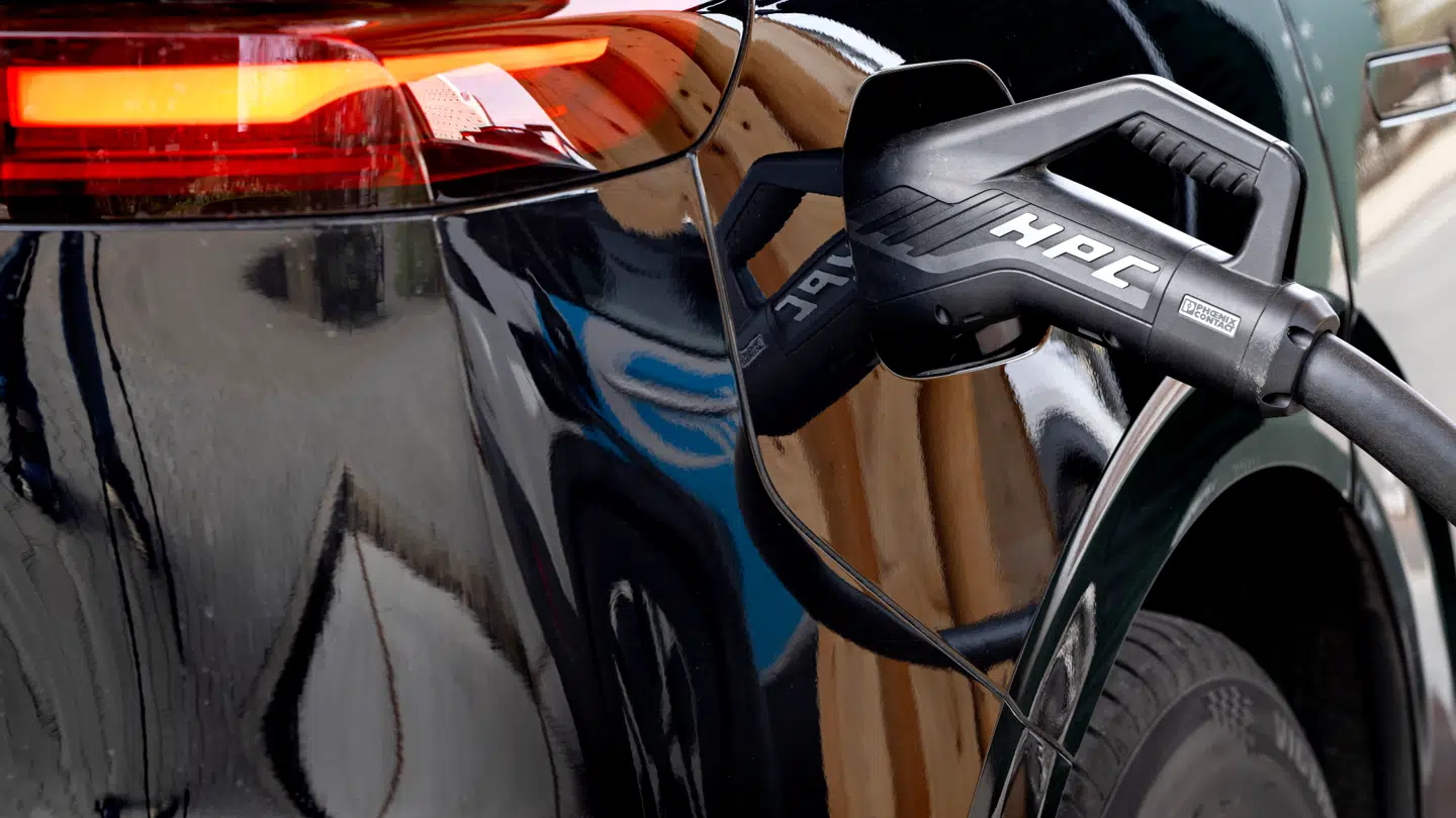 Elbiler. Opladning af elbil. Clever. Ladestander. Hurtigladning.