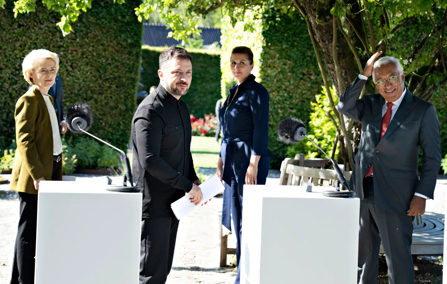 Volodymyr Zelenskyj udtrykte et klart ønske om fremskridt på landets vej mod et medlemskab af EU. Statsminister Mette Frederiksen erklærede, at Europa bør »udfylde hullet«, hvis USA trækker sin våbenstøtte. Begge dele bliver svært.