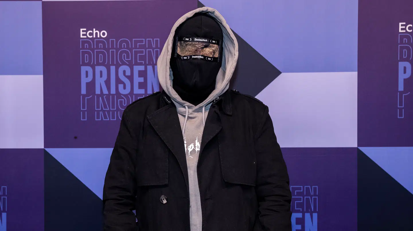 D1ma på den røde løber ved TV 2 Echos awardshow EchoPrisen i K.B. Hallen i 2023.