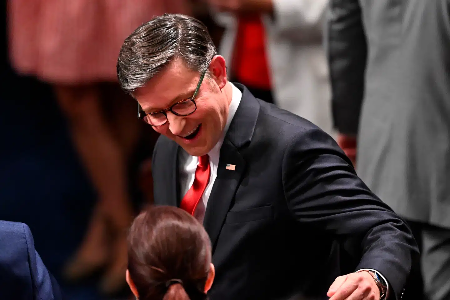 Formanden for Repræsentanternes Hus, Mike Johnson, arbejdede for at vedtage Trumps omfangsrige lovpakke. Den blev stemt igennem torsdag aften.