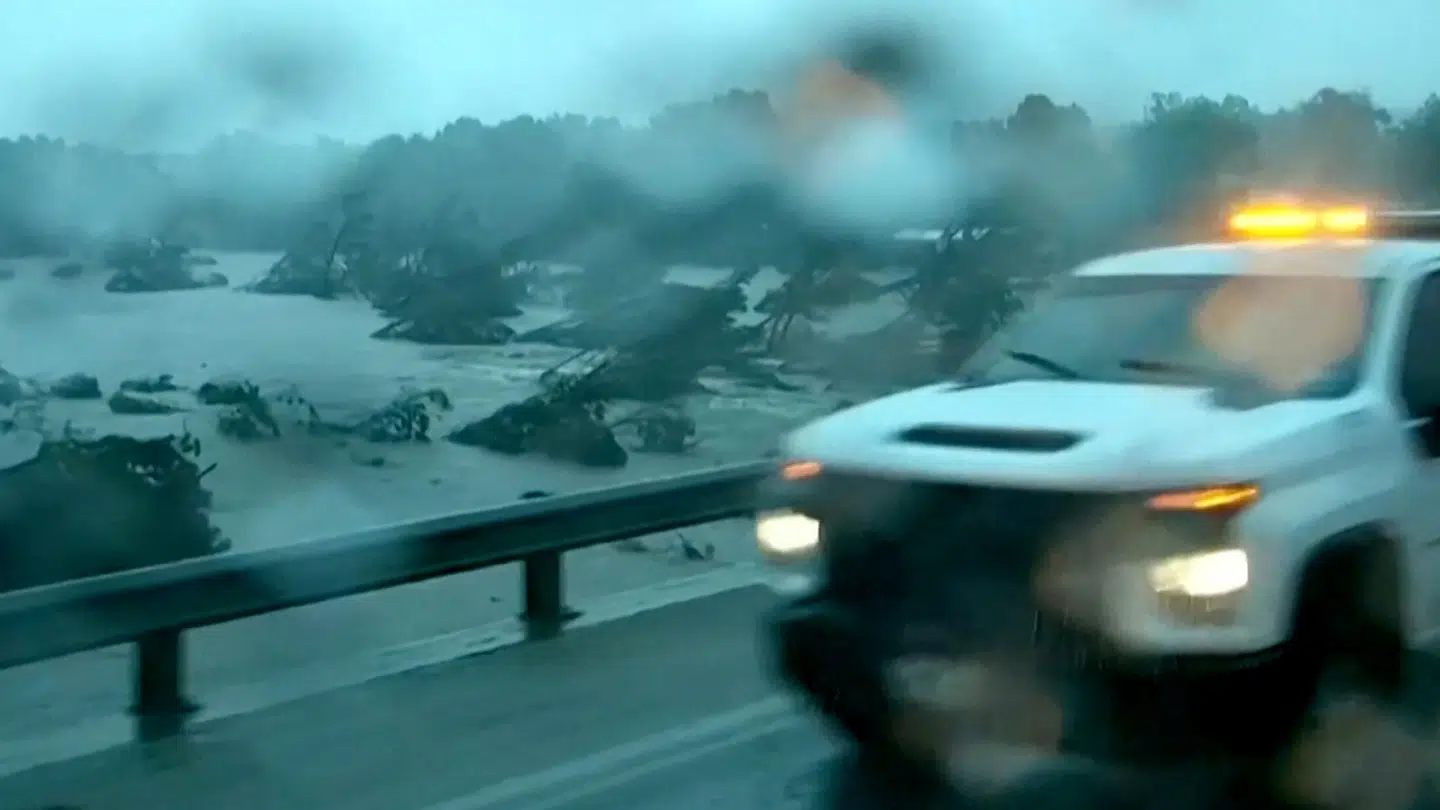 Her ses et billede over Guadalupe-floden efter oversvømmelserne fredag i Kerr County i Texas.