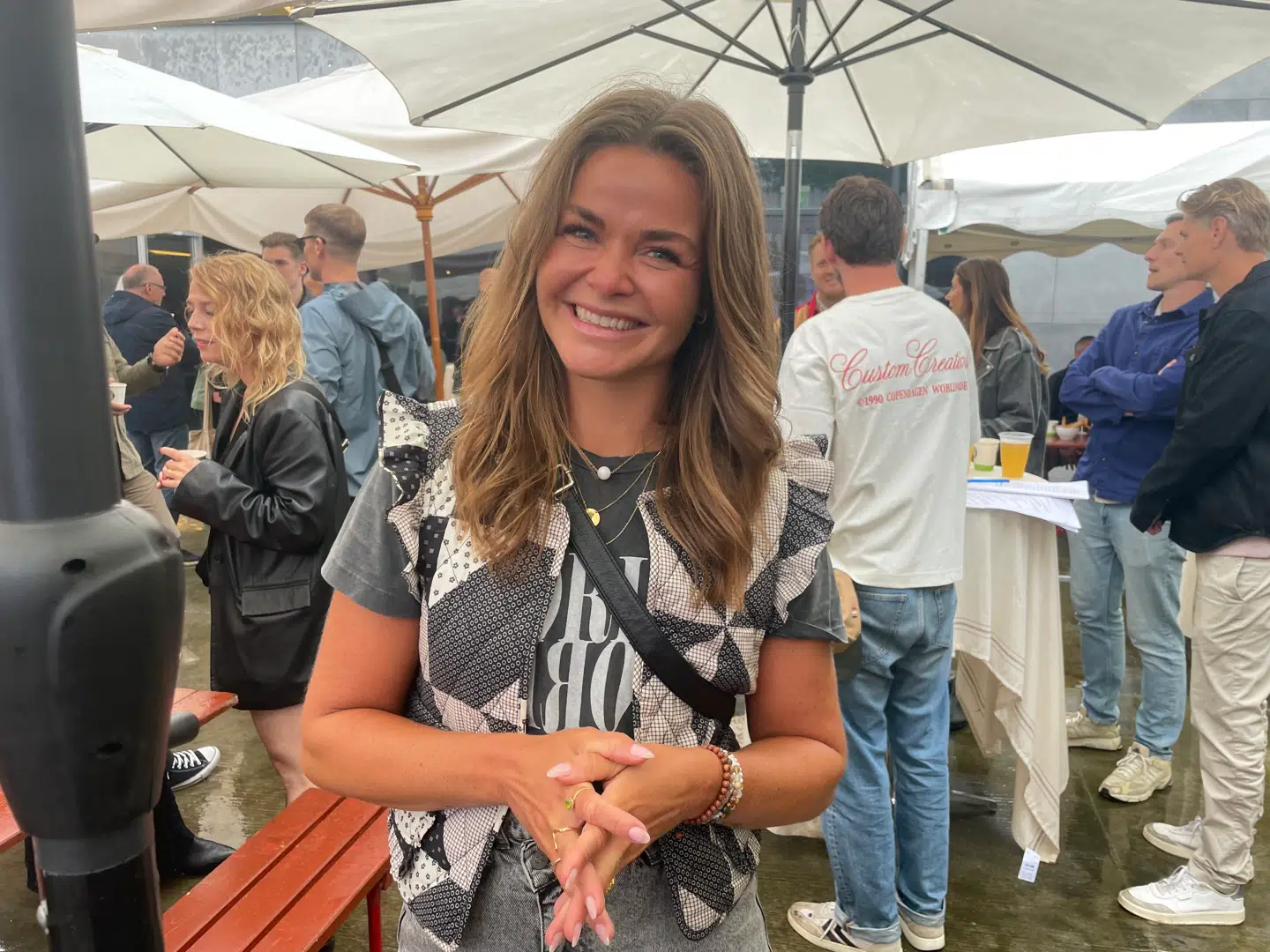 B.T. møder Ditte Julie Jensen til lørdagens traditionsrige Røde Kors Klub 100-velgørenhedsevent under Roskilde Festival. Foto: Lykke Buhl