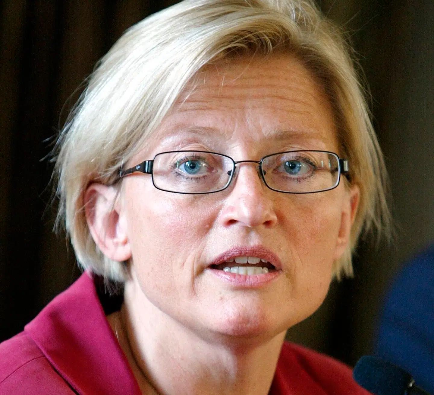 Her ses Anna Lindh, der var svensk udenrigsminister, i maj 2003.