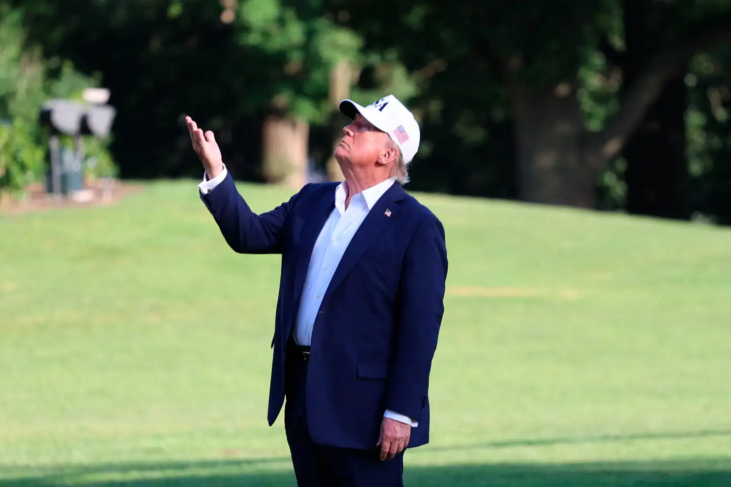 USAs præsident, Donald Trump, vil pålægge lande, der støtter politik fra BRIKS-landene - som præsidenten kalder antiamerikansk - ti procents ekstra told.