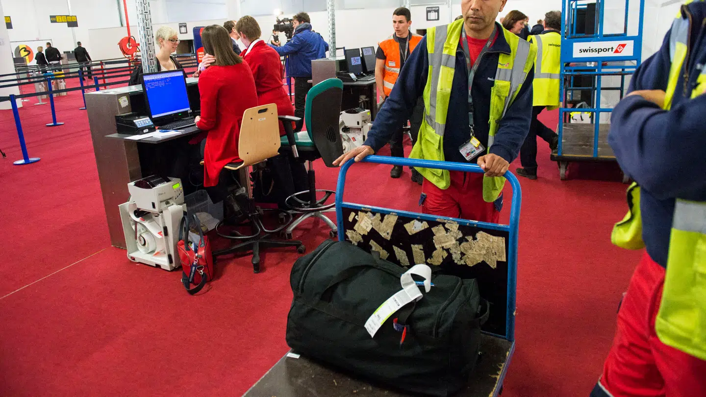 ARKIVFOTO. Politikere i EU vil gøre håndbagagen gratis på flyveture. Men det kan betyde, at det for nogle bliver dyrere at rejse.