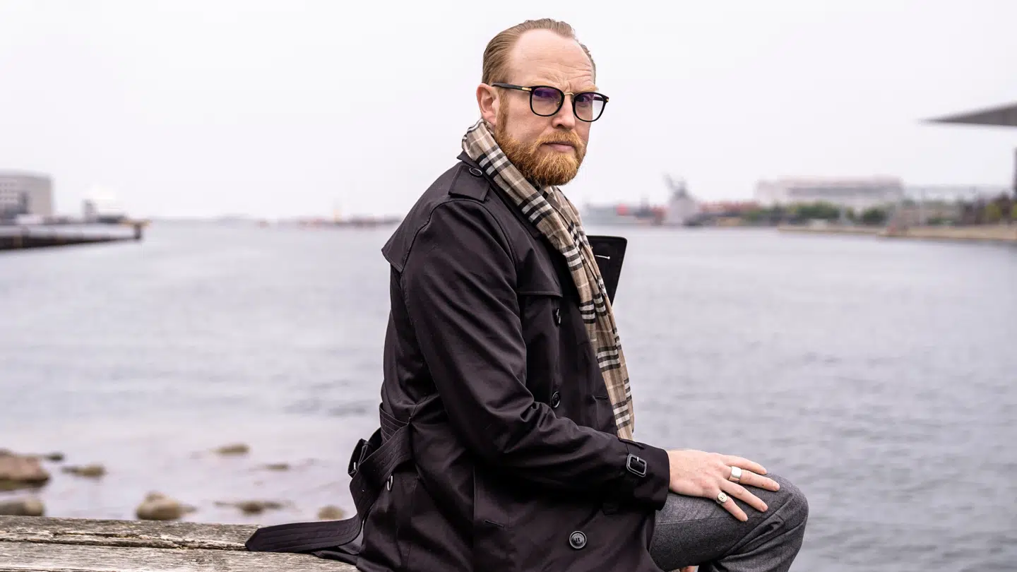 Jan Hellesøe har lavet programmer på DR som 'I hjernen på stjernen' og 'Fuckr med din hjrne'.