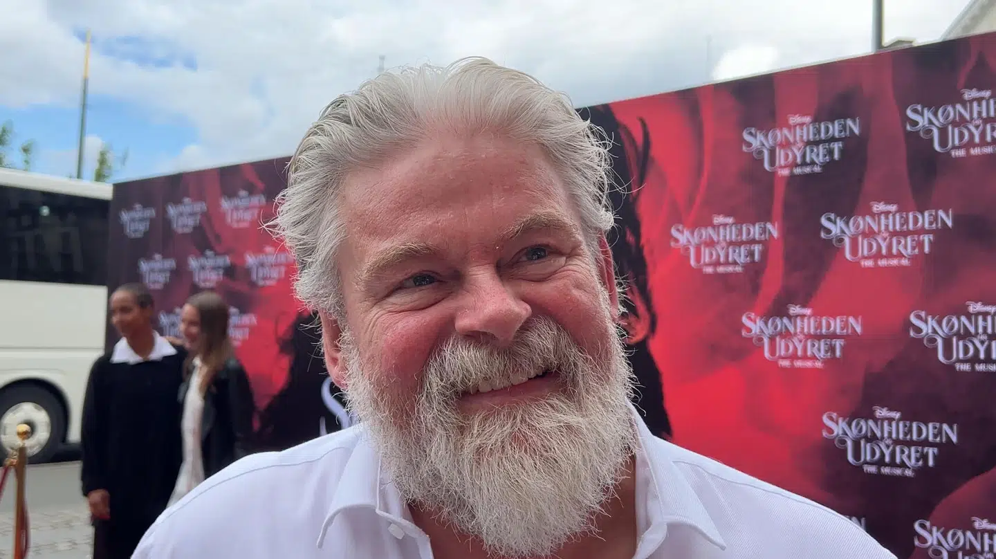 Stig Rossen ankom med godt humør og løftede sløret for fremtiden,