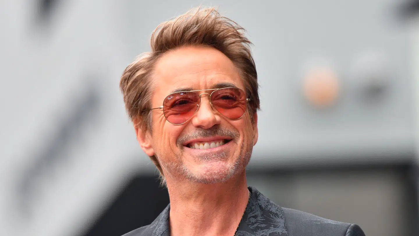 Den amerikanske skuespiller Robert Downey Jr. er spottet i Tisvildeleje.