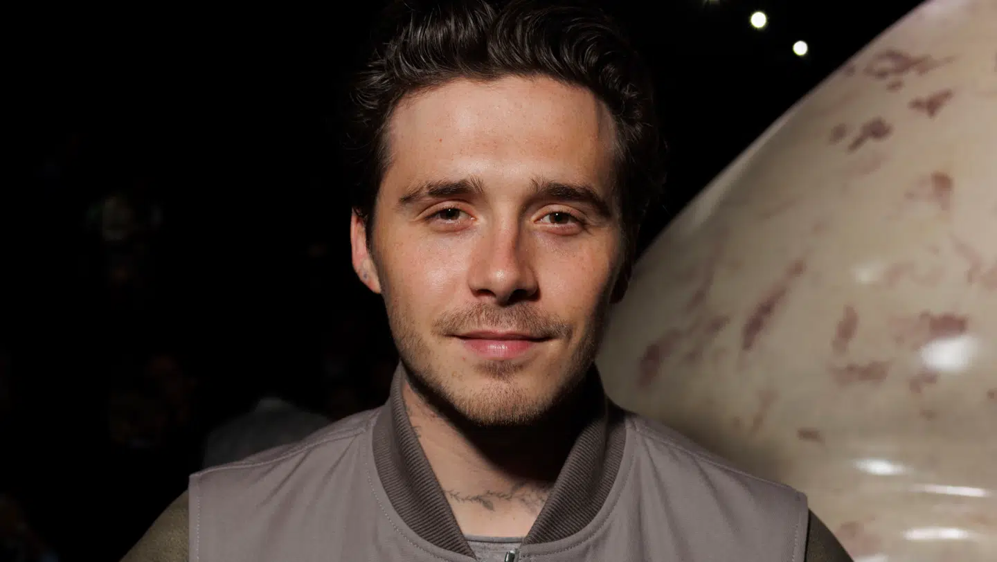 Brooklyn Beckham har længe været tavs. Nu har han nævnt et familiemedlem på Instagram.