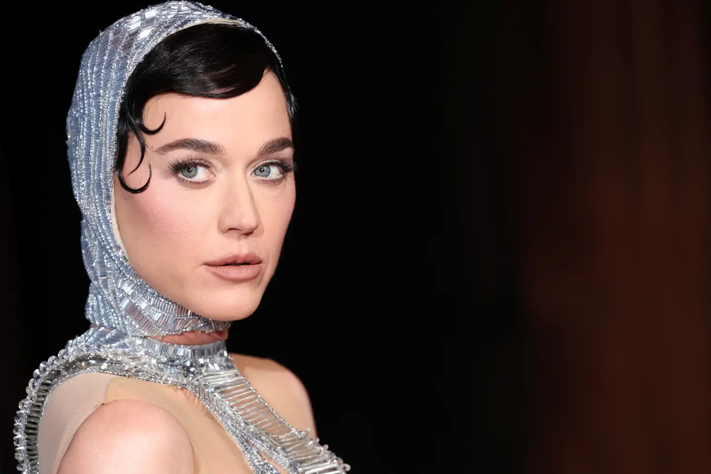 Katy Perry fik sit store gennembrud i 2008 og blev en af verdens største popartister. Nu gennemgår hun en massiv nedtur.