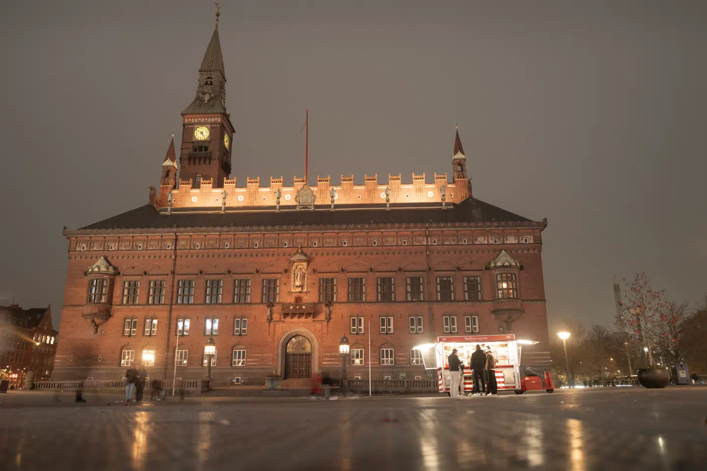 I juli sidste år blev Folketinget enigt om at styrke bekæmpelsen af antisemitisme i Danmark med 12 konkrete initiativer. Men når det kommer til København, er det meget sværere at samle sig omkring bekæmpelsen af antisemitisme, mener løsgænger Finn Rudaizky.