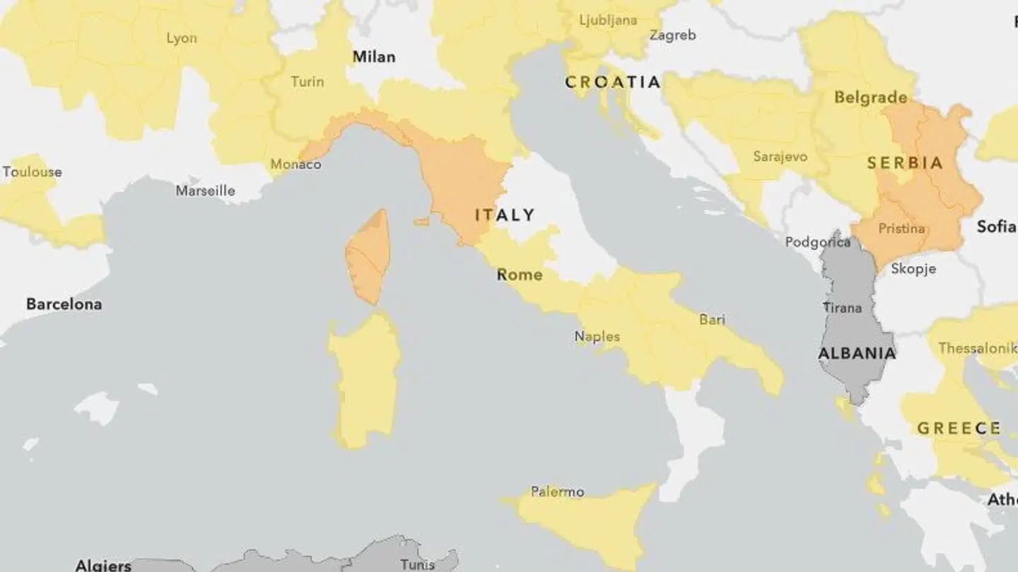 Her ses et kort over vejrvarslerne i Italien søndag.