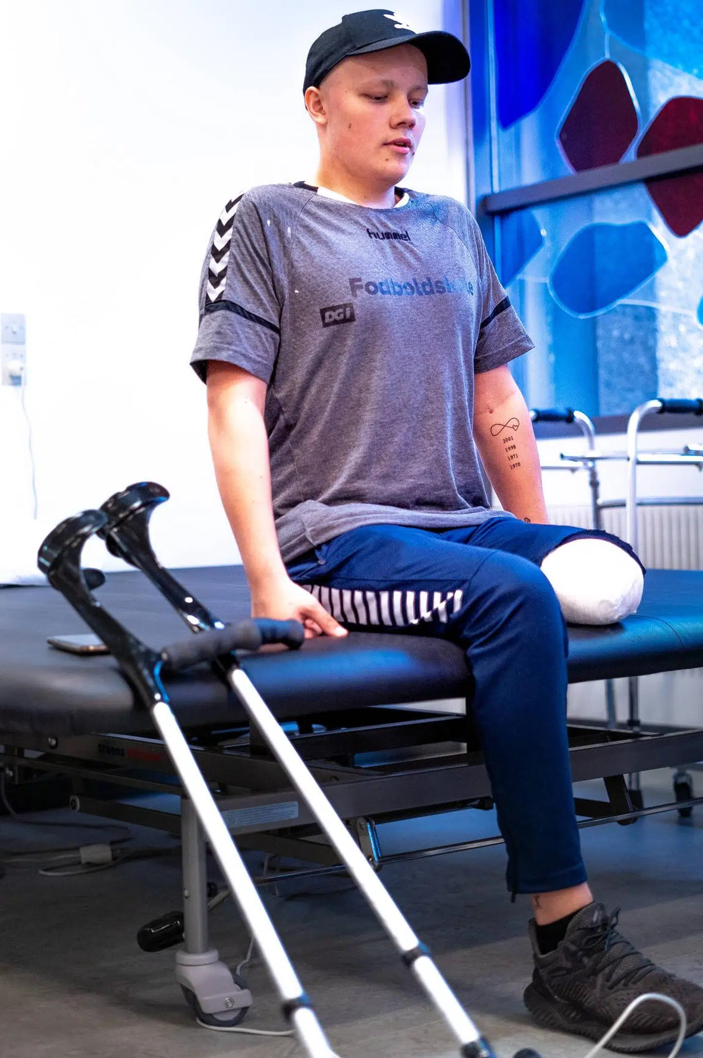 Allerede en uge efter operationen er Rasmus i gang i træningslokalet på Rigshospitalet. Byrd/Louise Askly.