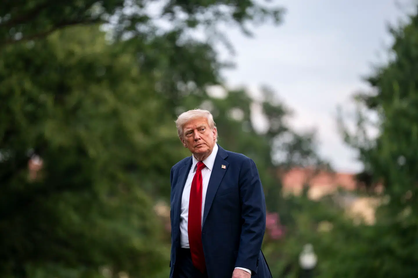 USAs præsident, Donald Trump, har sendt breve til en række lande, hvori han varsler forhøjet told fra 1. august. Lørdag meddelte han, at han vil indføre 30 procent told på varer fra EU 1. august.