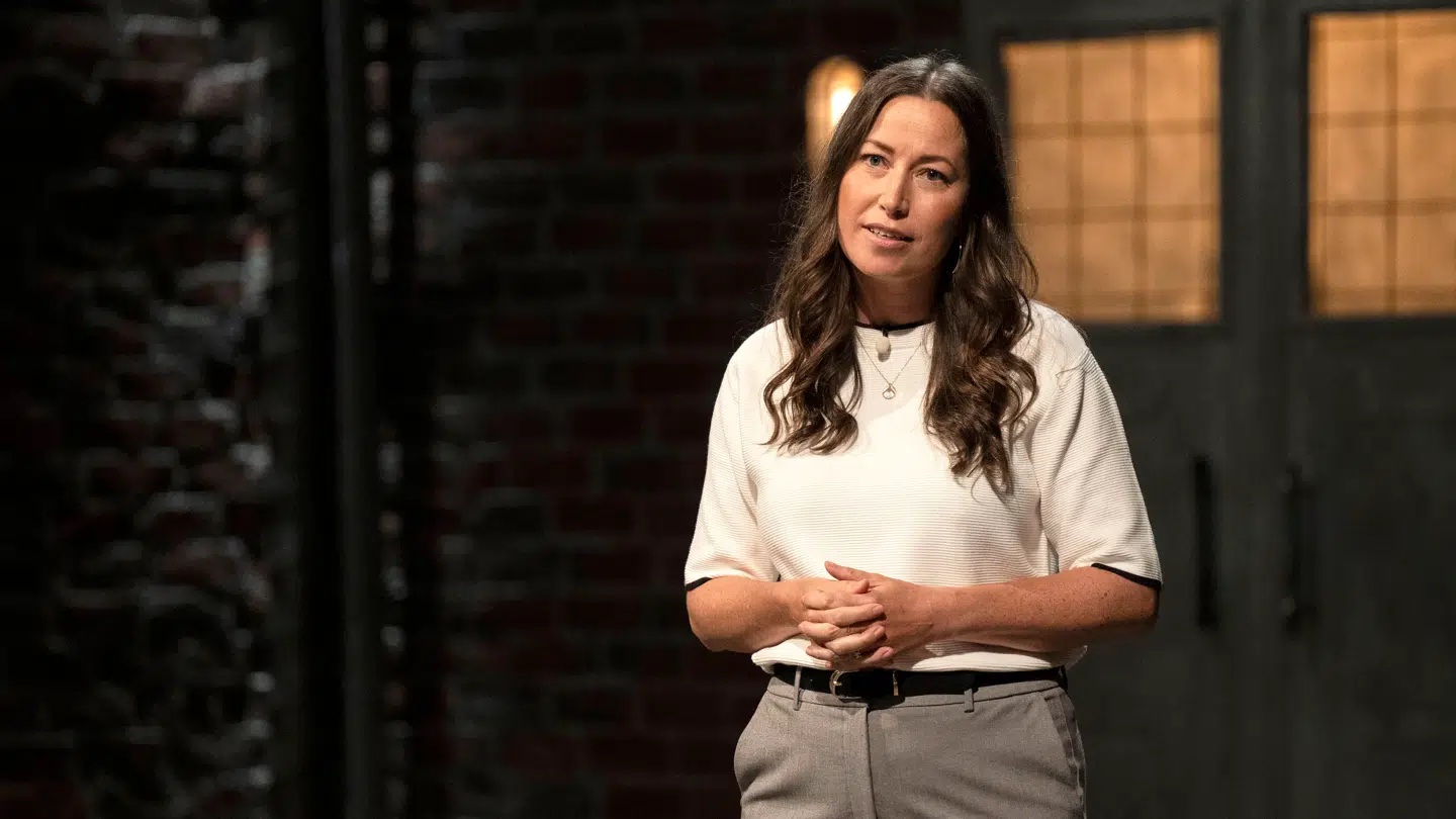 Cana Buttenschøn kunne vælge og vrage mellem løverne, da hun var med i premiereafsnittet af den tiende sæson af 'Løvens hule', der blev sendt 27. februar 2025. Foto: DR / United / Per Arnesen