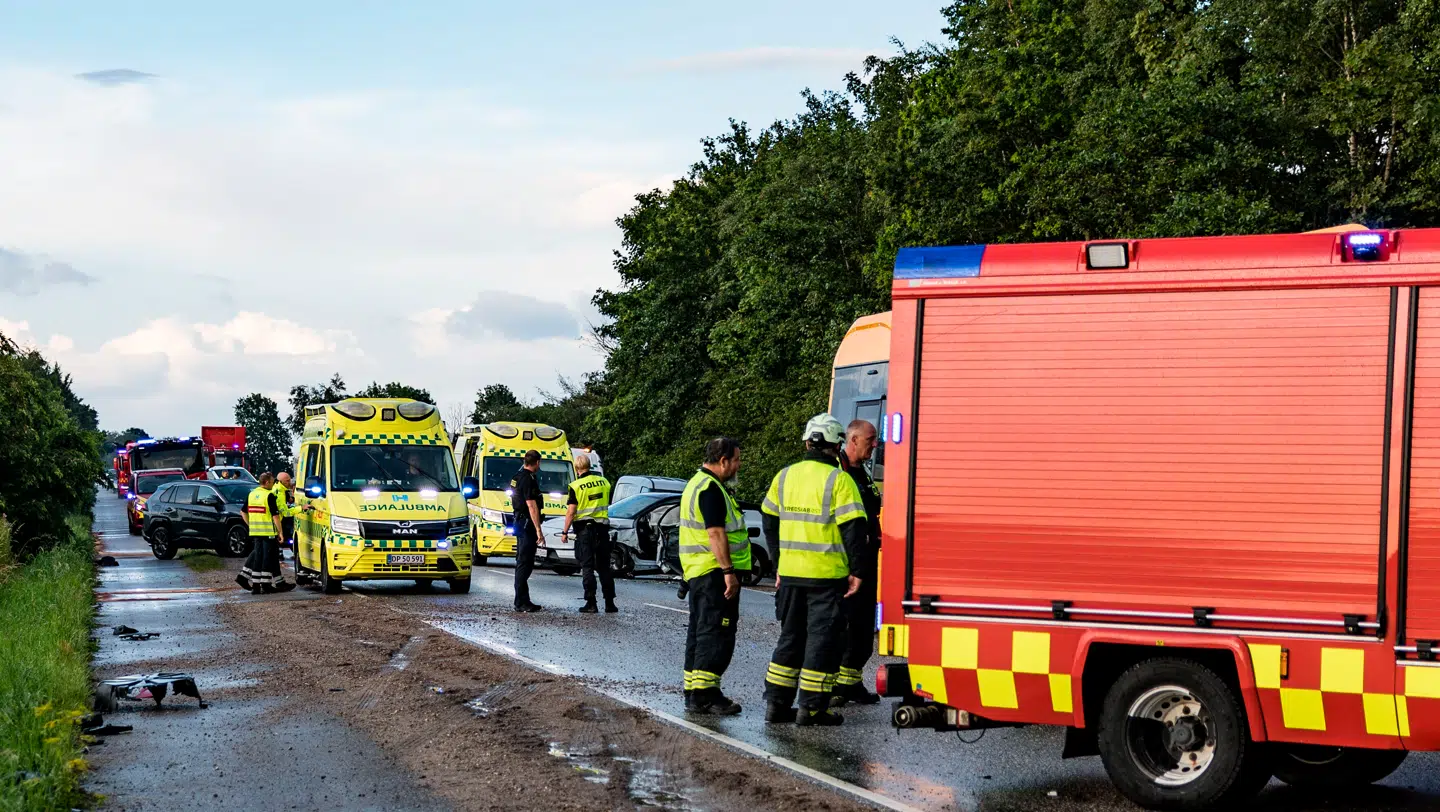 Politiet er til stede i forbindelse med en færdselsulykke ved Gørløse mandag den 14. juli 2025