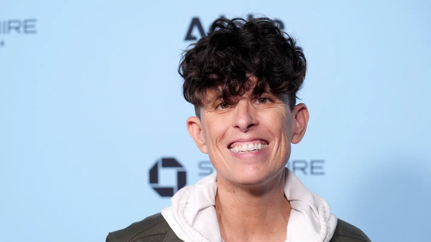 Den amerikanske digter og performancekunstner Andrea Gibson er død efter fire års kamp mod kræft i æggestokkene.