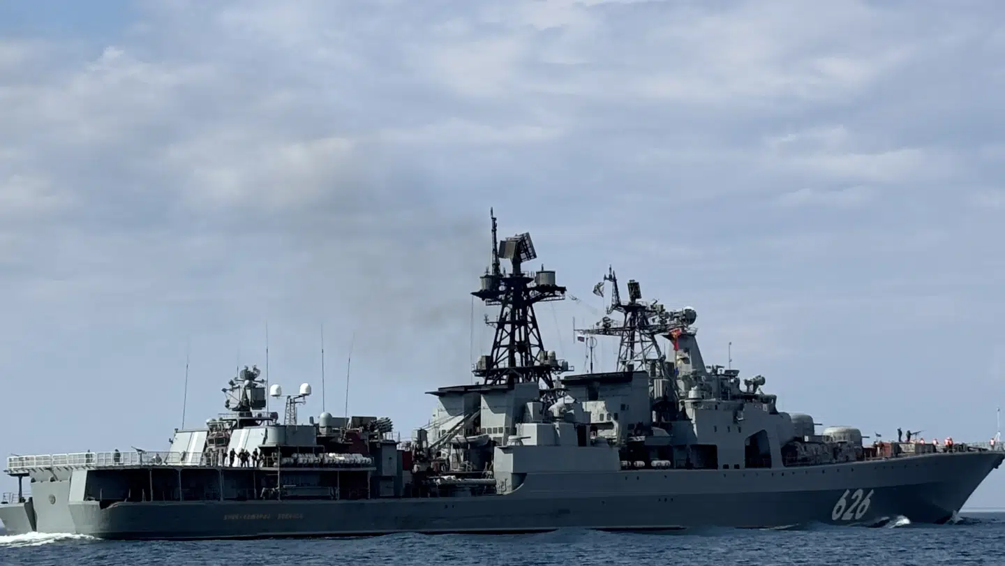 Et russisk 'destroyer'-skib ved navn Vice-Admiral Kulakov sejlede mandag gennem dansk farvand. Forsvarskommandoen bekræfter, at man har fulgt et russisk skib. Det er uklart, hvad der har været skibets ærinde.