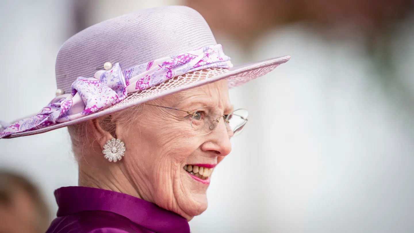 Dronning Margrethe befinder sig i disse dage på Gråsten Slot. Men mandag kom en vildfaren turist lidt for tæt på slottet.