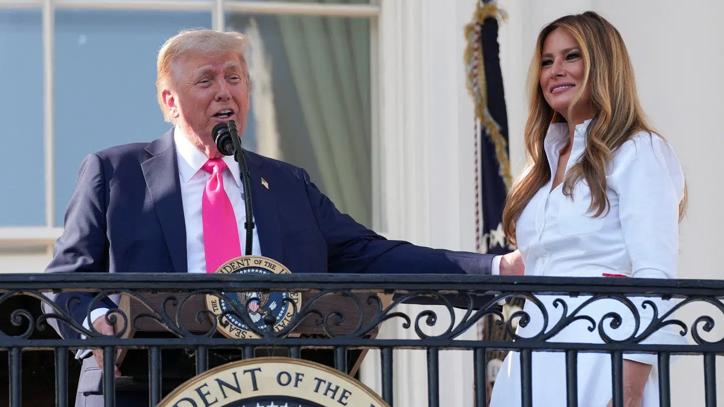 Donald Trump har eftersigende fået hjælp af konen, Melania Trump.