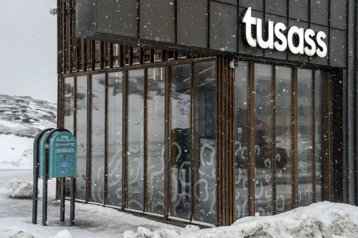 Ifølge det grønlandske teleselskab Tusass er en defekt router skyld i, at kystradiostationen Aasiaat Radio har været uden forbindelse til radioer langs kysten. (Arkivfoto).