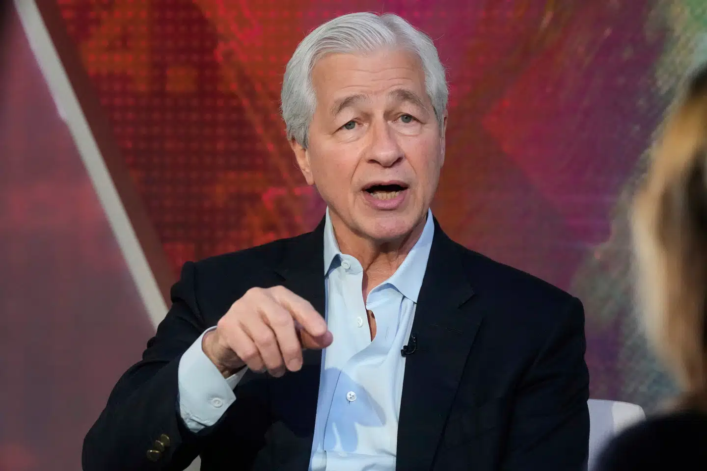 Jamie Diman, der er topchef i JPMorgan, tager Jerome Powell i forsvar.