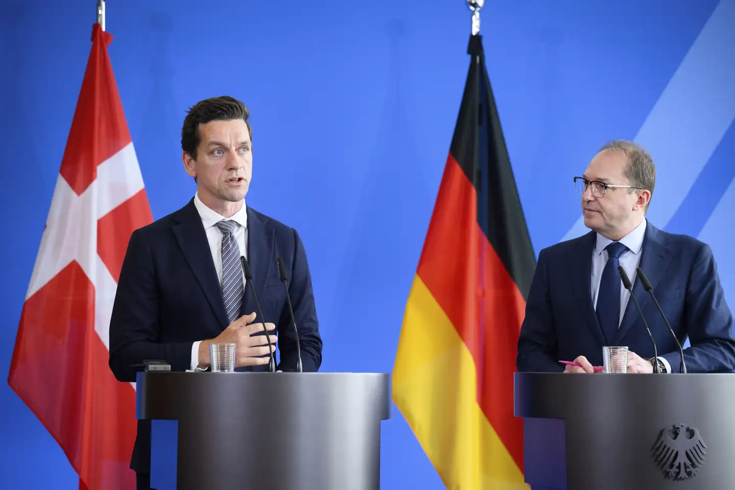 Det er den tyske minister for indre anliggender, Alexander Dobrindt, der har inviteret Kaare Dybvad Bek (S) og kolleger fra andre lande til mødet på Tysklands højeste bjerg. (Arkivfoto).