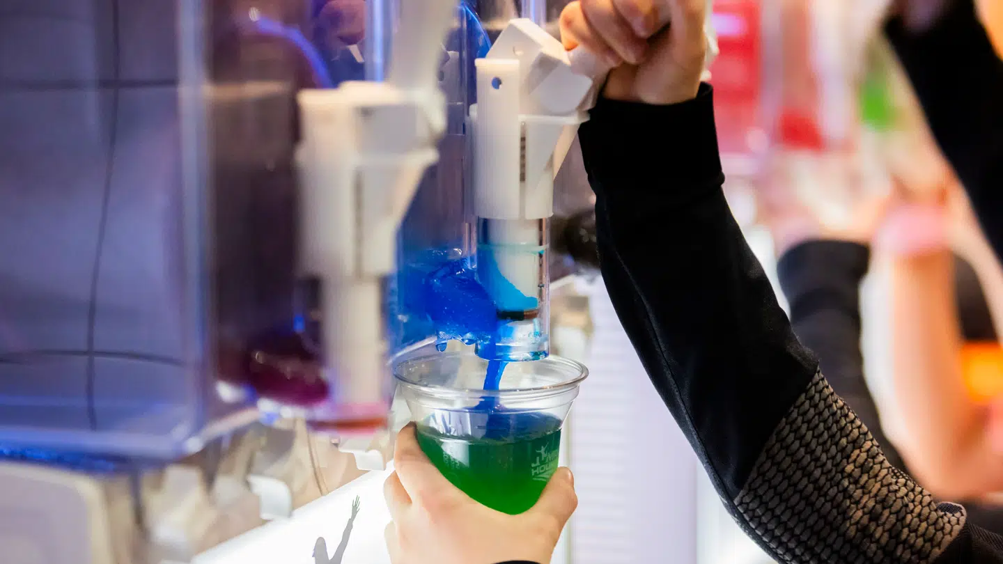 Slush-ice frister forståeligt nok i sommervarmen. Men for en særlig gruppe børn kan det alligevel være en god ide at styre udenom.