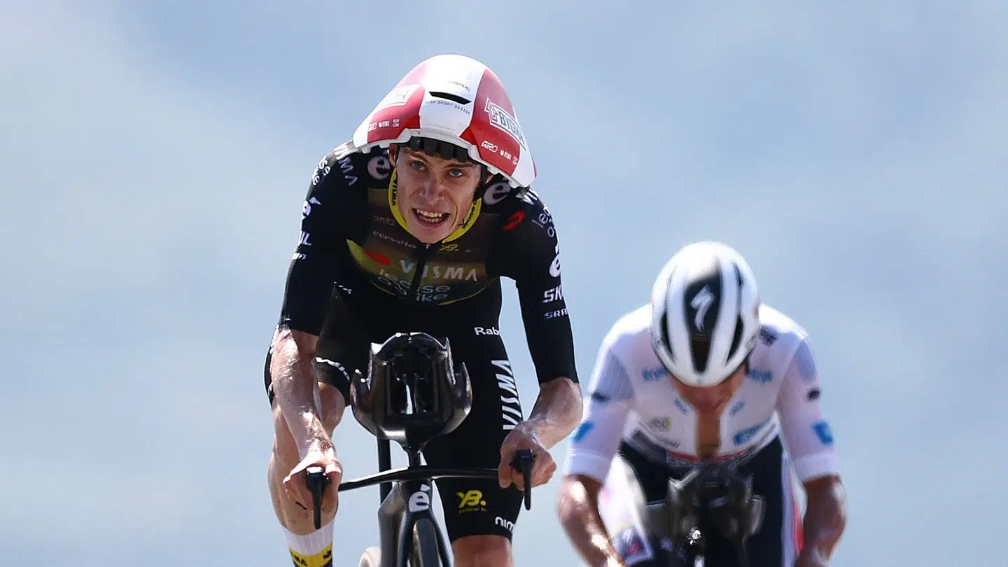 Jonas Vingegaard tog endnu et stik mod Remco Evenepoel fredag.