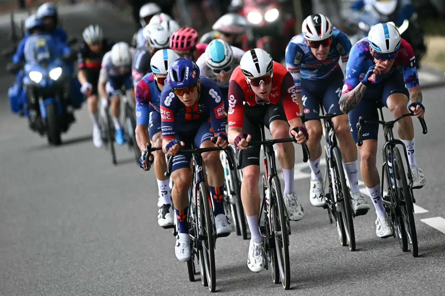 Tobias Lund Andresen (til venstre) knoklede i udbrud på det meste af 15. etape.