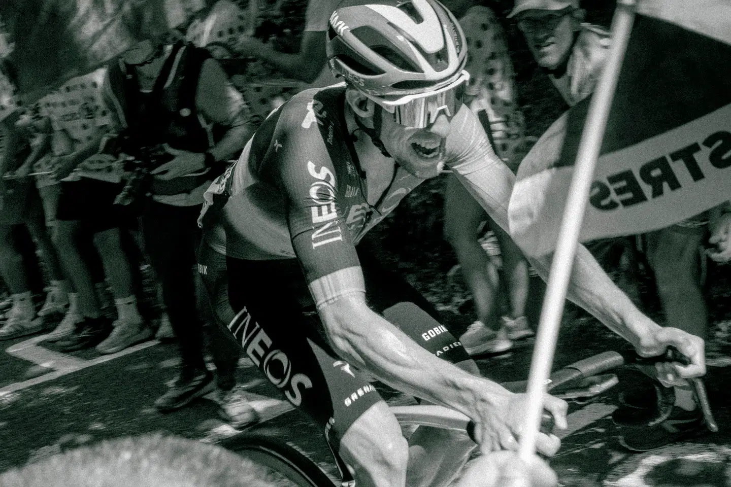 Alex Laurance er få sekunder fra at hente forreste gruppe på sidste stigning.