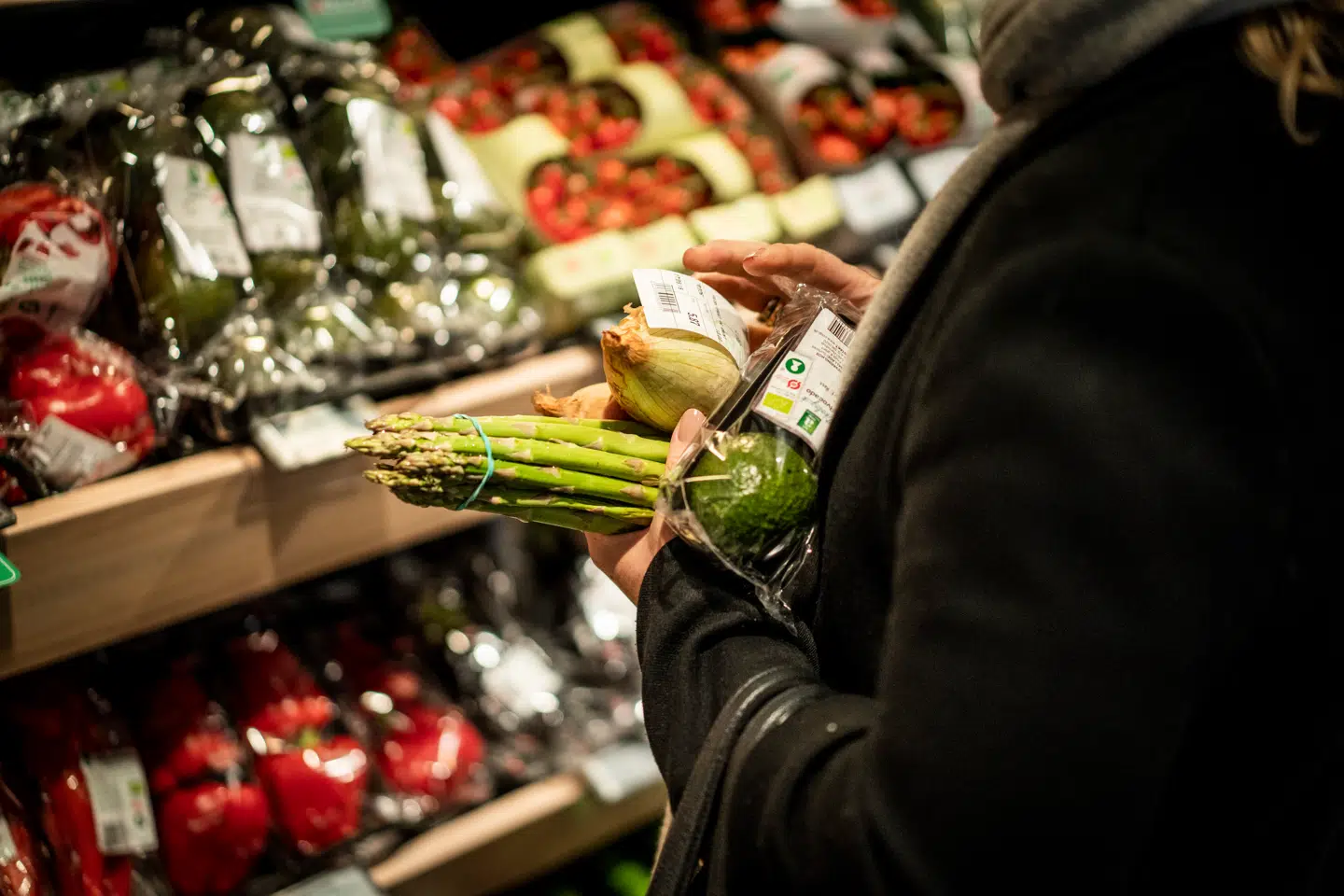 »Merprisen på økologi sammenholdt med konventionelle produkter er et vidne om, at der er omkostninger for vores miljø, klima og dyrene, der ikke kommer til udtryk i vores nuværende økonomi,« skriver Sybille Kyed.