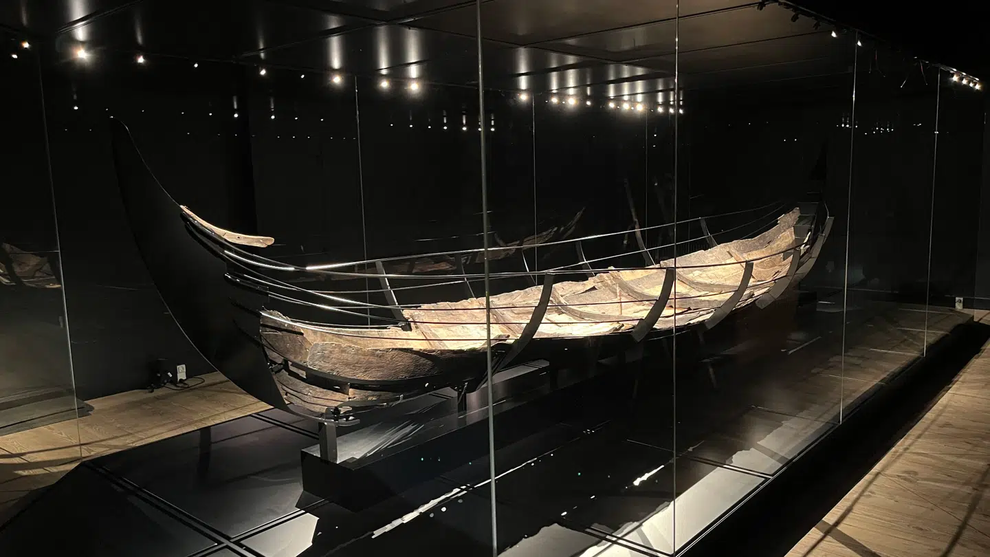 En af Holbæk Museums største attraktioner lige nu., Gislingebåden.