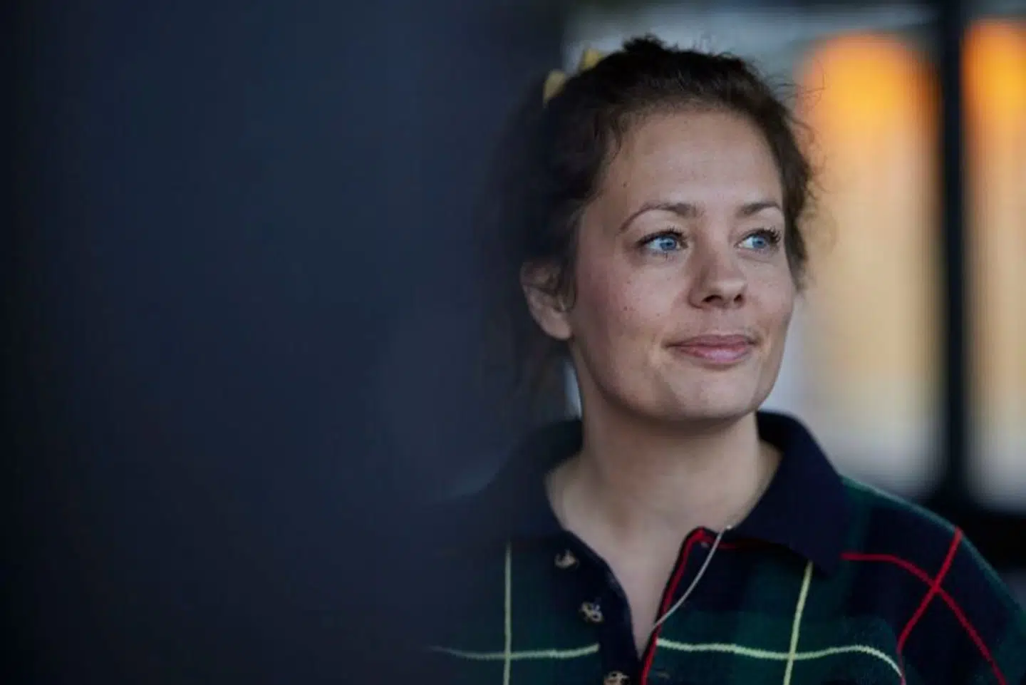 Karen Kildahl er uddannet jordemoder og børnesundhedsplejerske med speciale i søvn. Hun er medstifter af Center for Søvn, der uddanner fagfolk i at håndtere søvnproblemer, og så har hun flere virksomheder, hvor hun rådgiver familier med søvnproblemer.