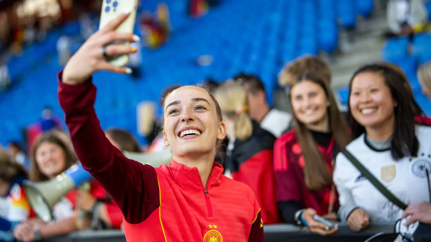 En psykolog bakker hendes kritik op.