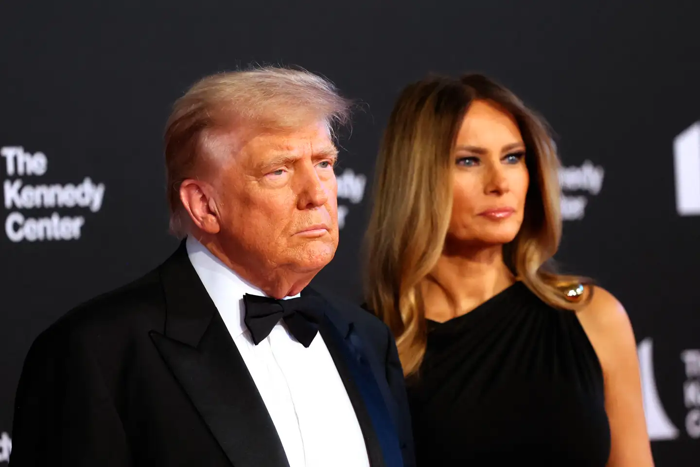I februar overtog den amerikanske præsident, Donald Trump, formandskabet i John F. Kennedy Center for the Performing Arts. Hans kone, Melania, er traditionen tro æresformand for bestyrelsen.