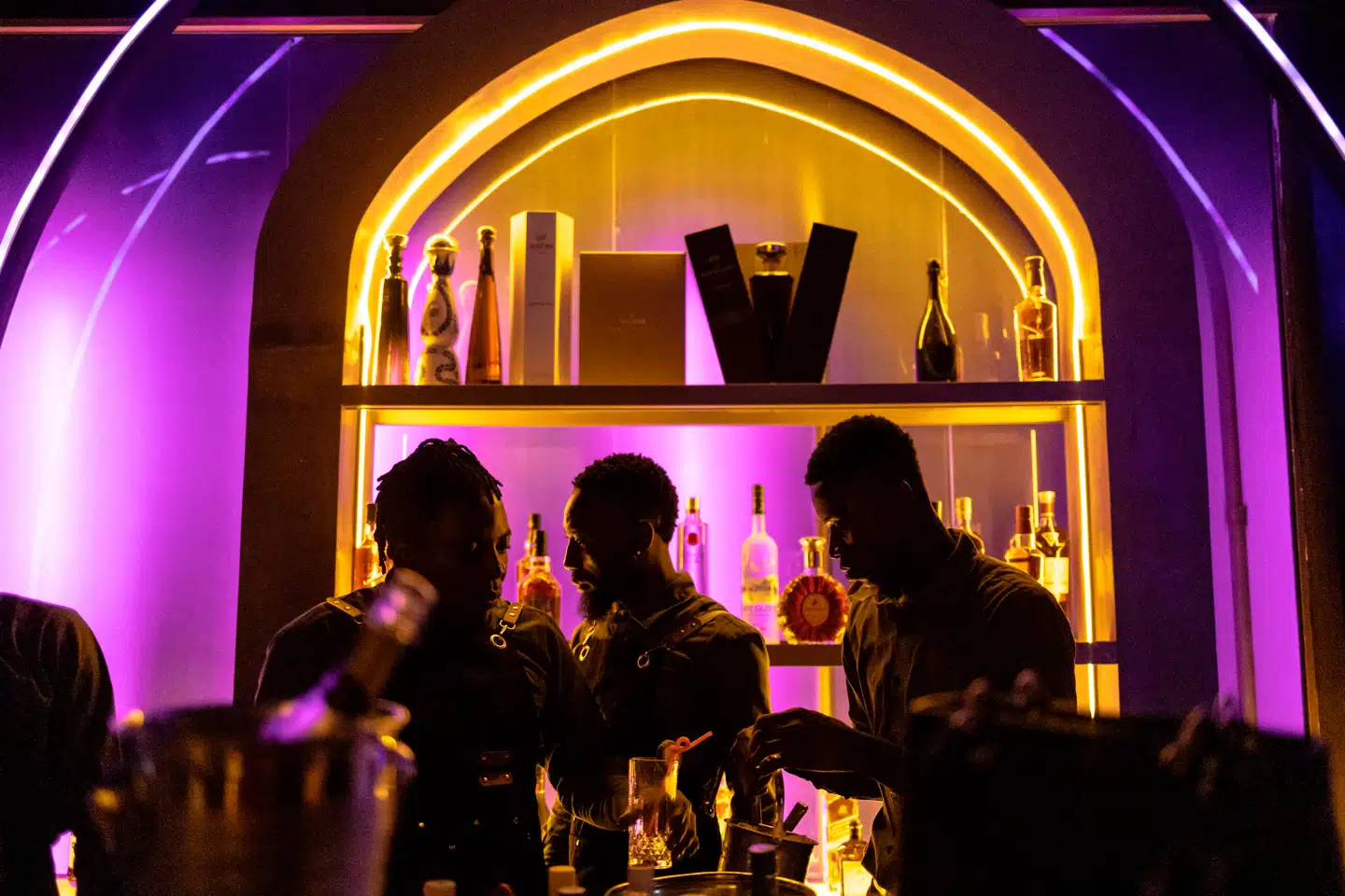 Antallet af anmeldelser for drugging i nattelivet er steget markant gennem de seneste år. Nyt klistermærke kan afsløre, om der er puttet stoffer i drinken. Arkivfoto: Olympia De Maismont