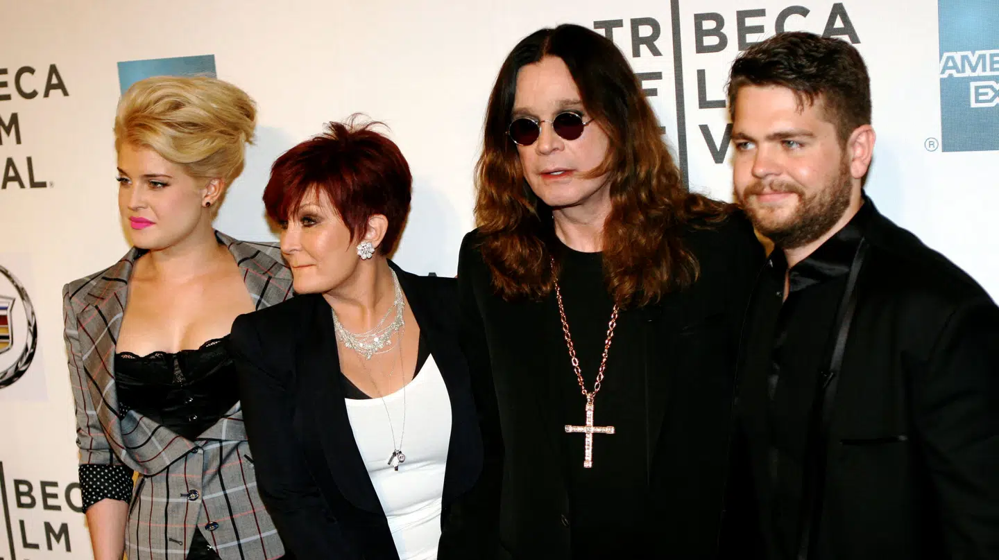 Ozzy Osbourne med sin hustru Sharon Osbourne og børnene Kelly og Jack Osbourne i 2011.