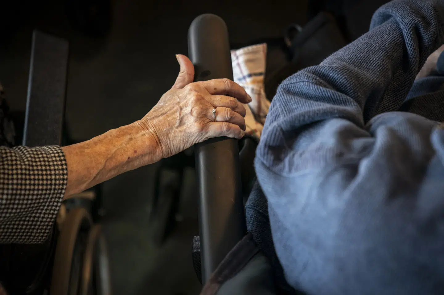 Flere plejehjemslederne i ny undersøgelse vurderer, at beboerne har et større behov for pleje end tidligere. (Arkivfoto).