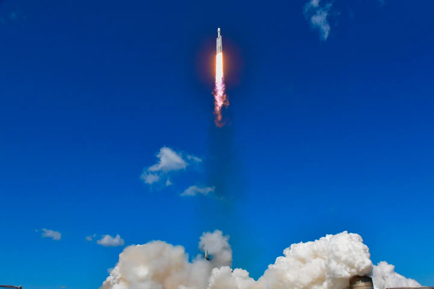 NASA håber stadig på en gylden æra med udforskning af Månen og Mars, men de må klare sig med knap 4.000 færre medarbejdere.