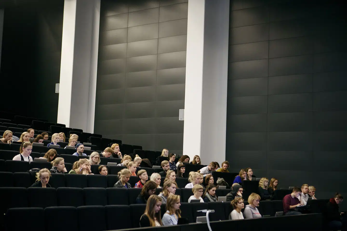 Tal fra Udenrigs- og Forskningsministeriet viser, at 3099 personer er blevet optaget på sygeplejerskeuddannelsen i 2025. Det er et fald på otte procent sammenlignet med sidste år. (Arkivfoto).