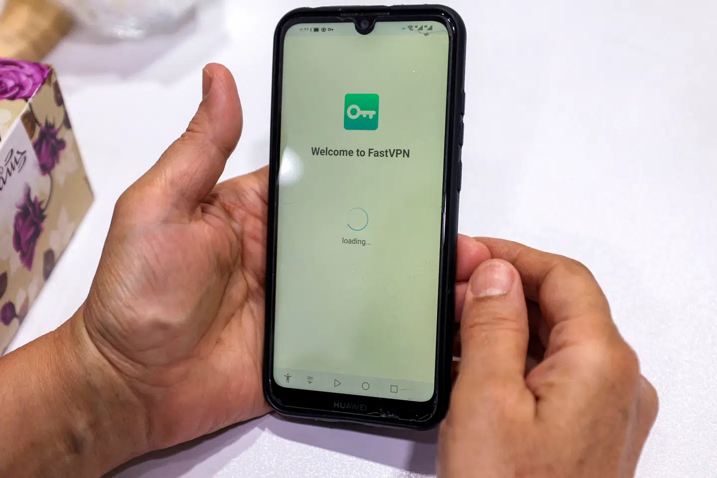 Med en VPN-app kan man kryptere sin internetforbindelse for at sikre den optimalt og samtidig få mulighed for at foregive, at man er i et andet land. VPN bruges af virksomheder og i lande, hvor internetcensuren er fremtrædende. Arkivfoto