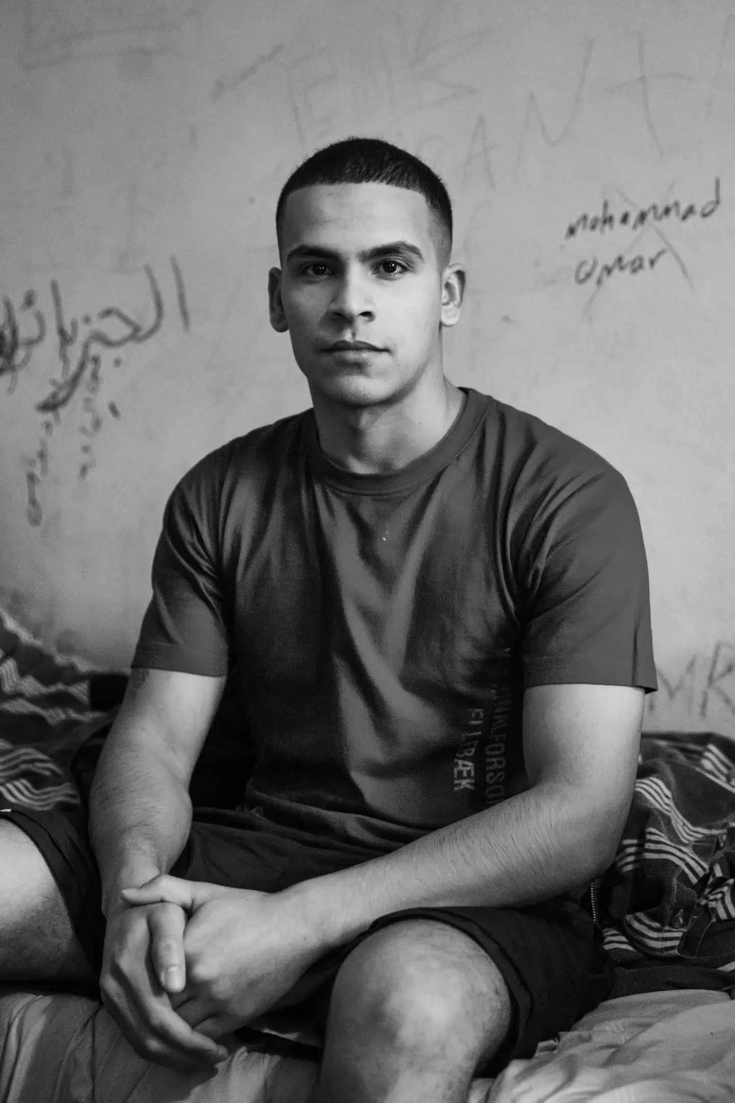 »De siger, det er et udlændingecenter. Men det er det ikke, det er et fængsel. Du må hverken have mobiltelefon eller kamera.« siger Ahmed Sayer Mezher som har været i Udlændingcenter Ellebæk i knap 4 måneder. Foto: Niels Christensen