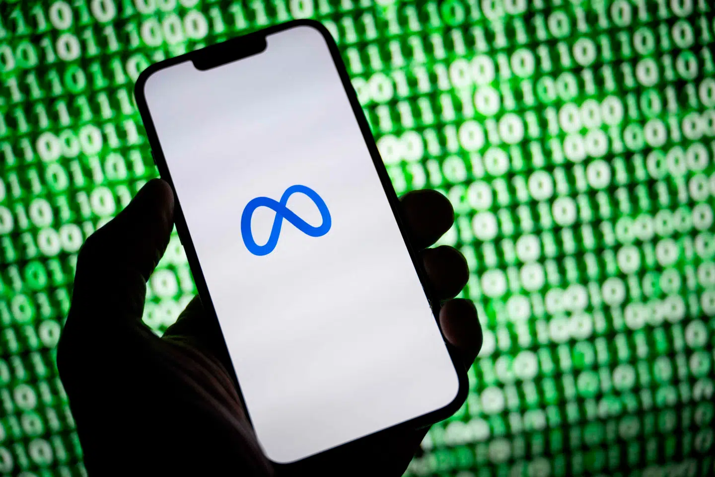 »Alle stemmer i et demokrati bør have lige mulighed for at blive hørt – også de mindre eller nye stemmer,« skriver Vibeke Henriksen om Metas nye regler for politiske annoncer på Facebook og Instagram.