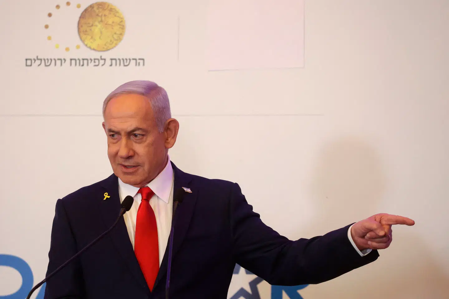 Benjamin Netanyahu har angrebet Frankrig og præsident Macrons overvejelser om at anerkende en palæstinensisk stat.