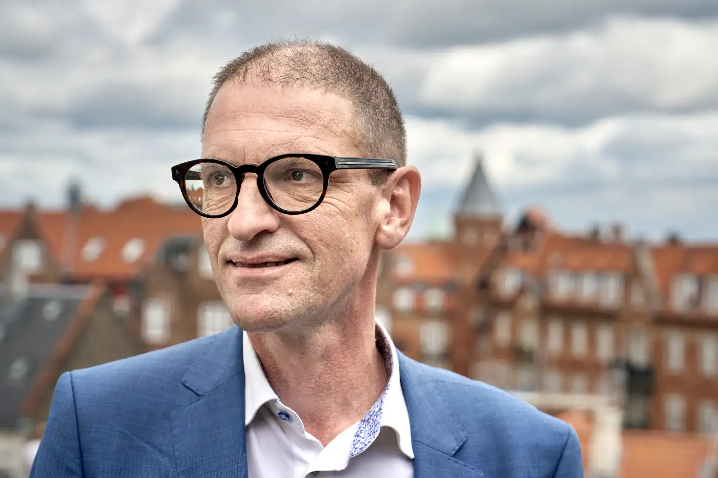 Claus Elholm Andersen forsker i H.C. Andersen. Han gør nu op med myten om, at H.C. Andersen var en barnlig og naiv forfatter.