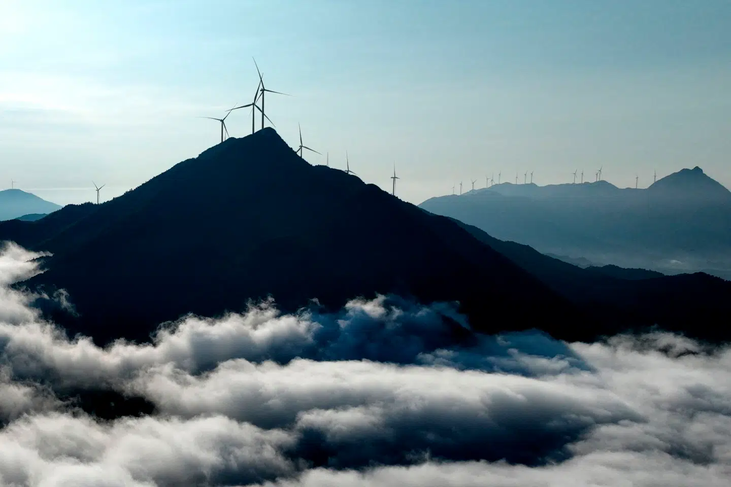 Kina har i en årrække fyldt mere og mere på det europæiske marked for vedvarende energi. Det skaber bekymring.
