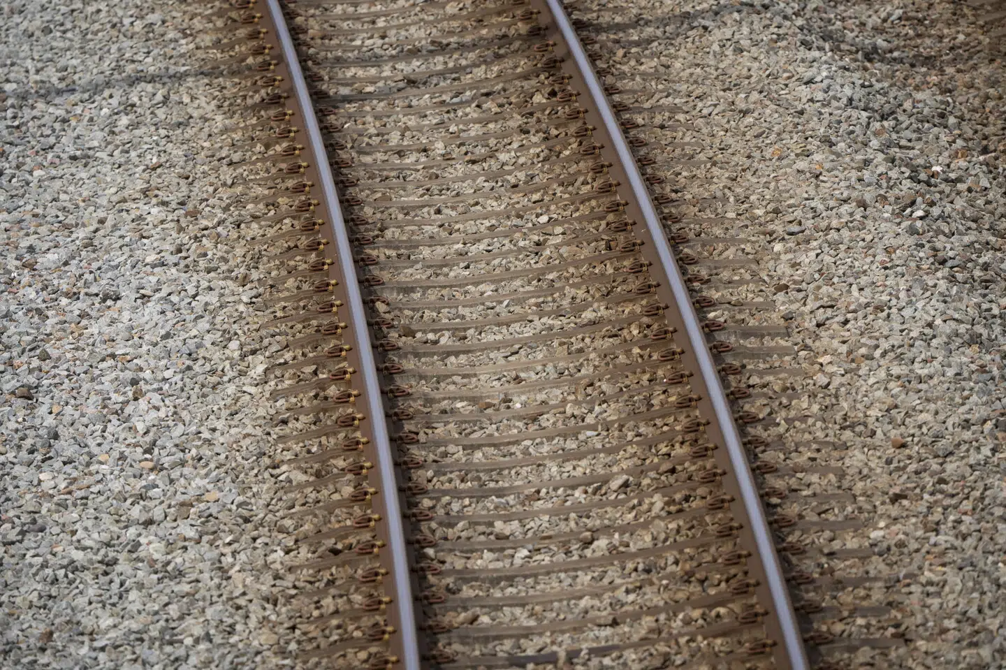 Togtrafikken er onsdag eftermiddag standset mellem Esbjerg og Holsted. (Arkivfoto).