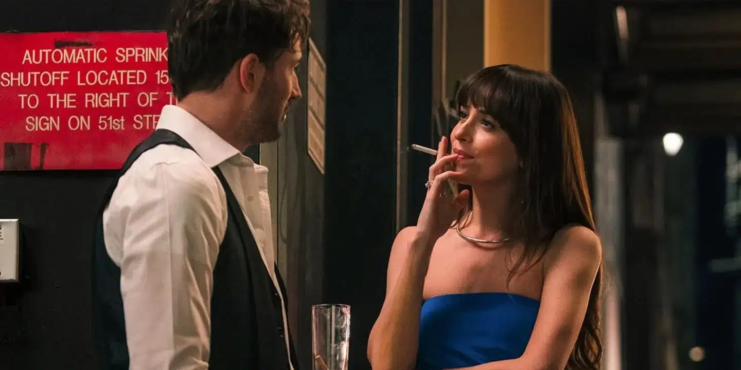 Tænk, hvis Celine Song havde turdet lade Lucy (Dakota Johnson) vælge finansmanden, frem for sin fattige ekskæreste (Chris Evans). Pressefoto: SF Studios