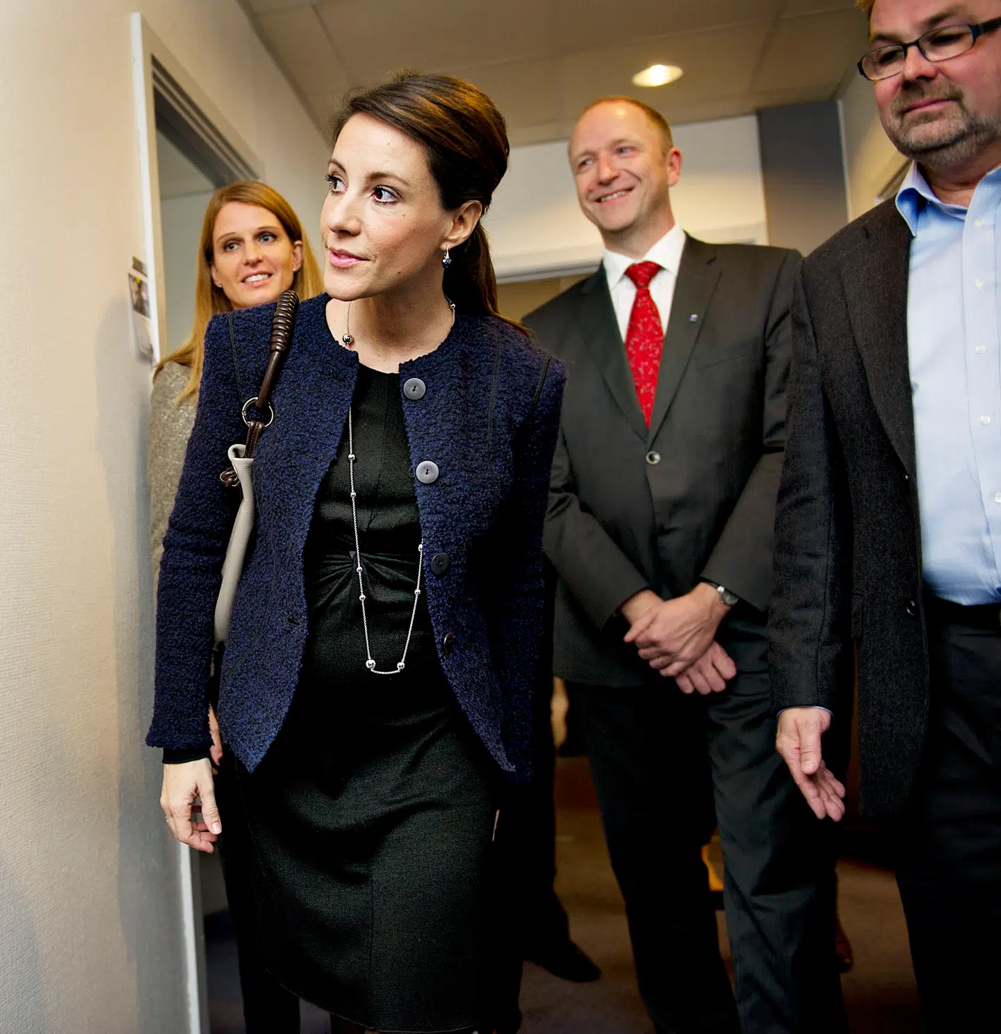 Britt Siesbye var som hofdame og privatsekretær for prinsesse Marie altid lige bag hende. Indtil hun i 2018 ifølge Kongehuset forlod stillingen 'efter eget ønske' efter otte år.